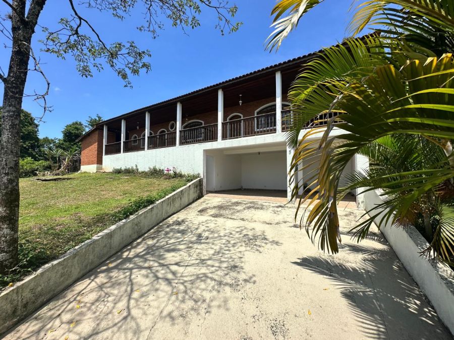 Casa em Condomínio - Venda - Cruz das Almas - Araçariguama - SP